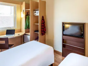 ibis Blumenau - Room