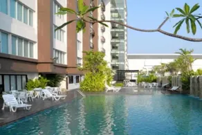 Sunee Grand Hotel - Piscine