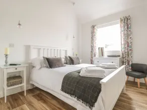 O Estável, BERKELEY - Quarto