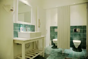Peking Station Hostel - Bathroom