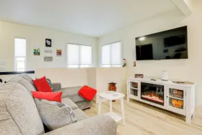 2 Mi to Lake Michigan: Family-friendly Home - Interiør