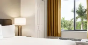 Springhill Suites by Marriott West Palm Beach I-95 - Vue de la chambre