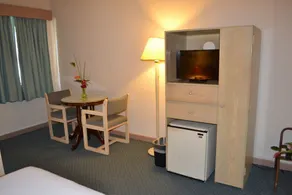 West Plaza Desekel - Room