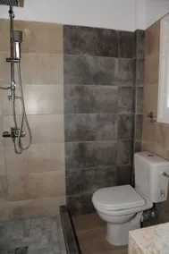 Captains Studios & Apartments - Bathroom