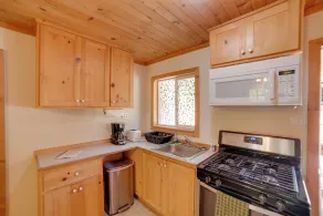 Golf & Hike: Cobb Mountain Cabin in Scenic Forest! - Innenbereich