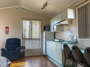 Treehaven Tourist Park - Habitación
