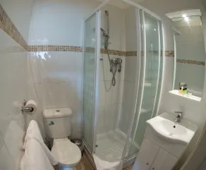 Thomas James Hotel - Baño