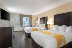 Quality Inn & Suites Camarillo-Oxnard - Chambre