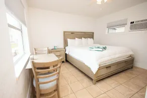 The Beach Haven Resort - Zimmer