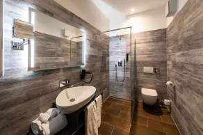 Hotel LifeStyle Mindelheim - Bathroom