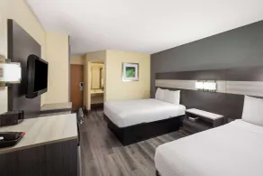 Travelodge by Wyndham Perry National Fairgrounds Area I-75 - Chambre