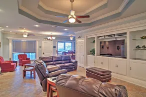 Waterfront Slidell Home w/ Boat Dock & Canal View! - Innenbereich