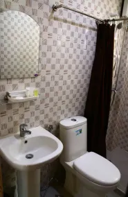 Brownwood Resort & Hotel - Bathroom