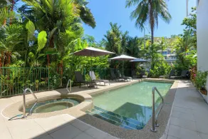 Port Douglas Apartments - Adults Only Oasis - Pool