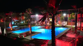 Whisper - Pool