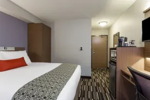 Microtel Inn & Suites by Wyndham Fort McMurray - Chambre