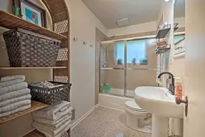 Lake Michigan Hideaway: Pool, Steps to Beach! - Innvendig
