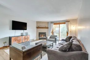 Lincoln Apartment w/ Balcony: 2 Mi to Loon Mtn! - Innvendig