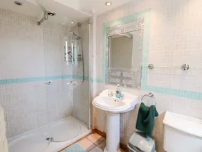 5 Westwood Road - Baño
