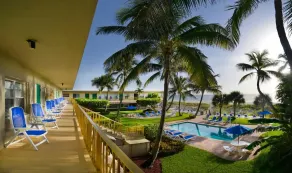 Tropic Seas Resort - Basseng
