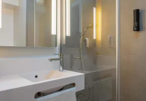 B&B HOTEL Annecy Cran-Gevrier - Salle de bain