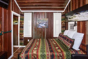 Yowie Cabin - Room