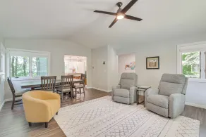 Spacious Detroit Lakes Home w/ Private Deck! - Intérieur