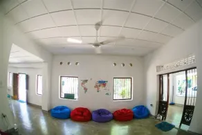 Hostel First Mirissa - Coin salon dans le hall