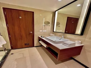 Clubhouse Hotel by CheckIn Amritsar - Badezimmer