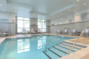 Courtyard by Marriott Edgewater NYC Area - Piscine