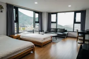 Sancheong Korean Medicine Family Hotel - Habitación