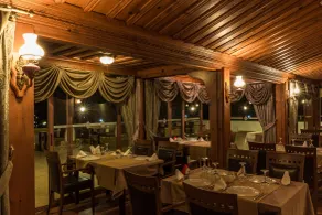Yucelen Hotel - Restaurante
