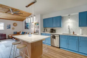 Breezy Cape Canaveral Townhome ~ 1 Mi to Beach! - Interiør