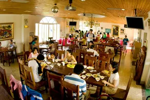 Swan Lake Villa Resort - Restaurant
