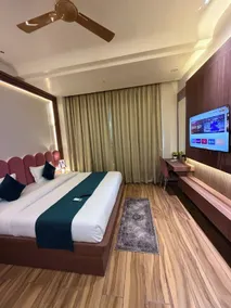 The Infinity Hotel - Rom