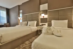 Royal Comfort Hotel - Room