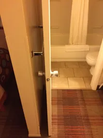 Super 8 by Wyndham Idaho Falls - Bathroom