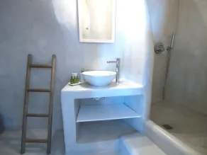 Santorini Caves - Bad