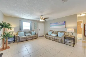 Dog-Friendly Home w/ Yard ~ 6 Miles to the Beach! - Interiør