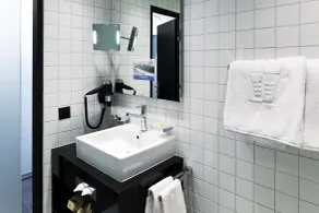 Morosani Fiftyone - the room only Hotel - Bathroom