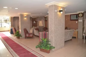 Jamjoom Hotel - Lobby