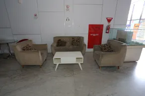 Collection O 93914 Iconic Residence - Reception