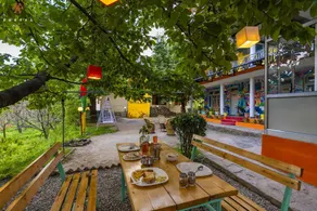 Zostel Old Manali - Restaurant