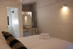 Le Hameau Fleur de Pierres , Chambre , Gite et Table d'Hôtes - Camera