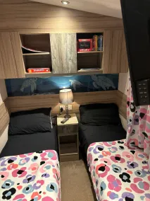 Cozy 3 Bedroom Mobile Home in Longniddry, Perfect for Families - Habitación