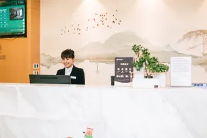 Yunfuli Hotel Chengdu Sichuan Normal University Chenglong Campus, Longan Metro Station - Rezeption