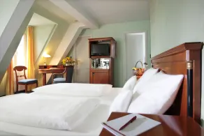 Hotel Schloss Edesheim - Room