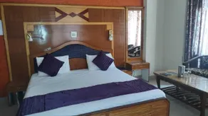 Mahesh Hotel & Restaurant - Zimmer