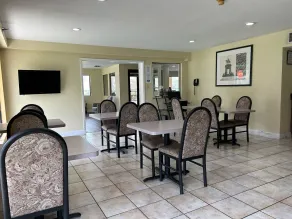 Rodeway Inn & Suites Hwy 290 NW - Restaurant