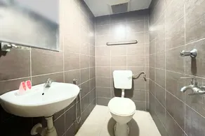 OYO 90324 Muar Station Hotel - Badezimmer